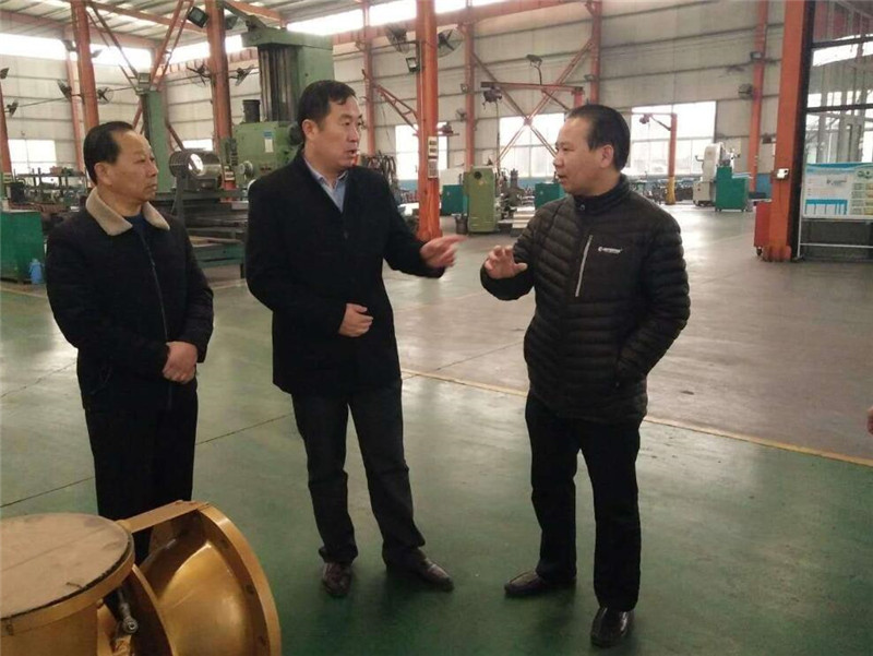 章丘双山街道党工委书记李屹东考察山东91免费黄色下载入口机械有限公司